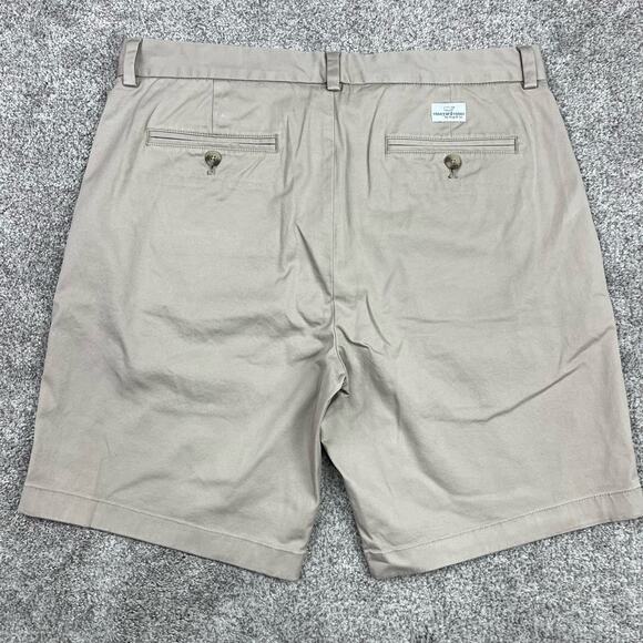 Vineyard Vines Khaki Breaker Shorts size 34 - Picture 2 of 10